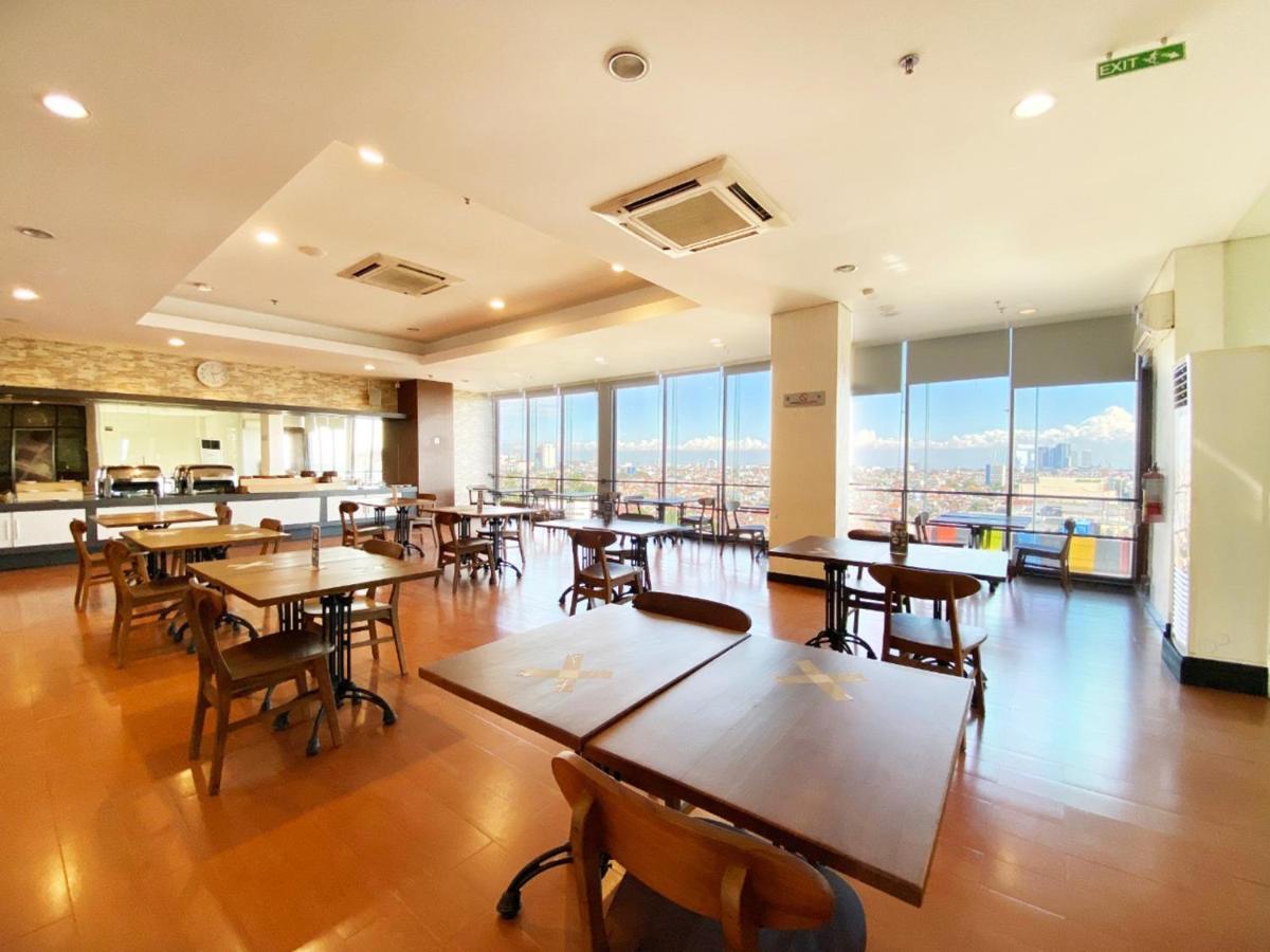 Hotel 88 Embong Malang Tunjungan Surabaya By Wh - Breakfast With The Best View On The Highest Floor And Strategic Location In The City Center מראה חיצוני תמונה