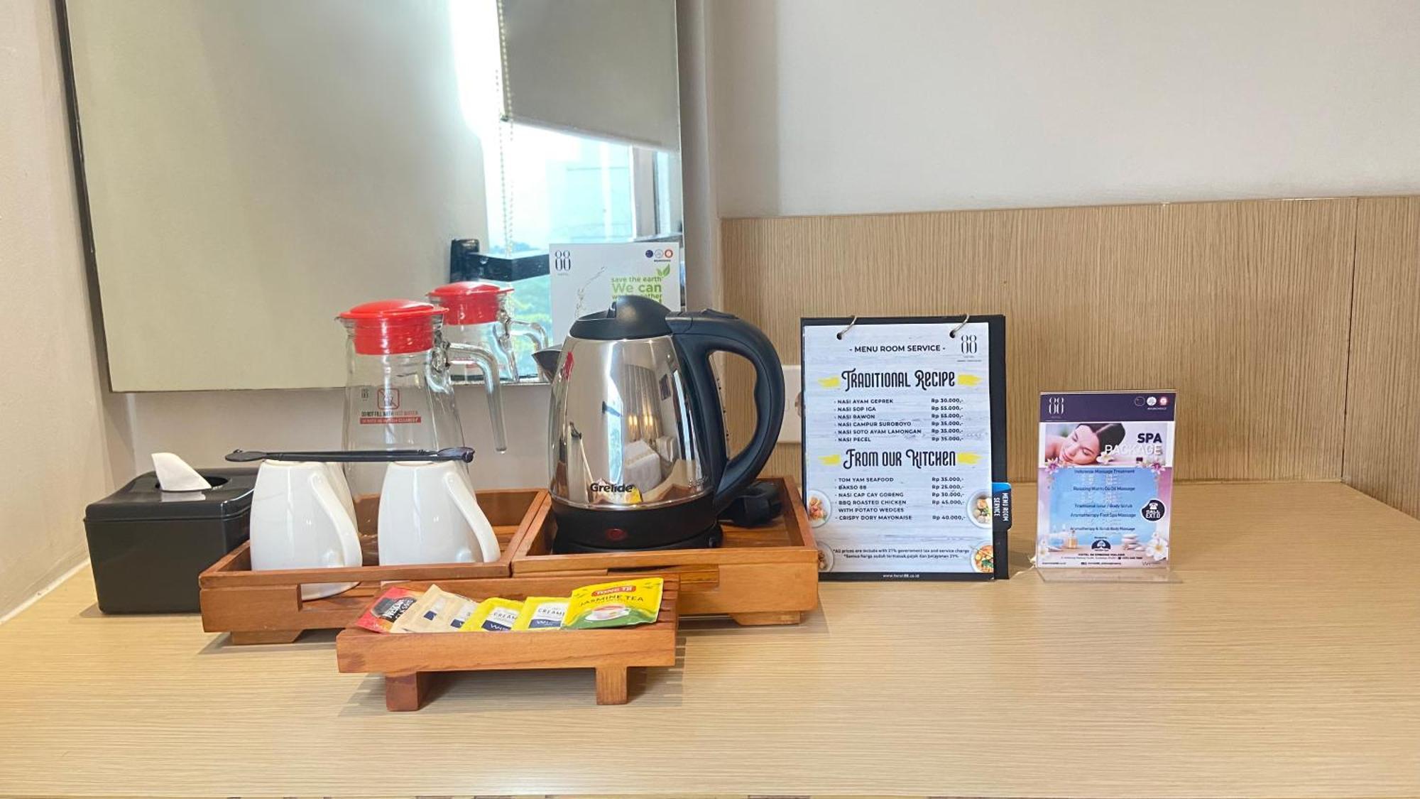 Hotel 88 Embong Malang Tunjungan Surabaya By Wh - Breakfast With The Best View On The Highest Floor And Strategic Location In The City Center מראה חיצוני תמונה
